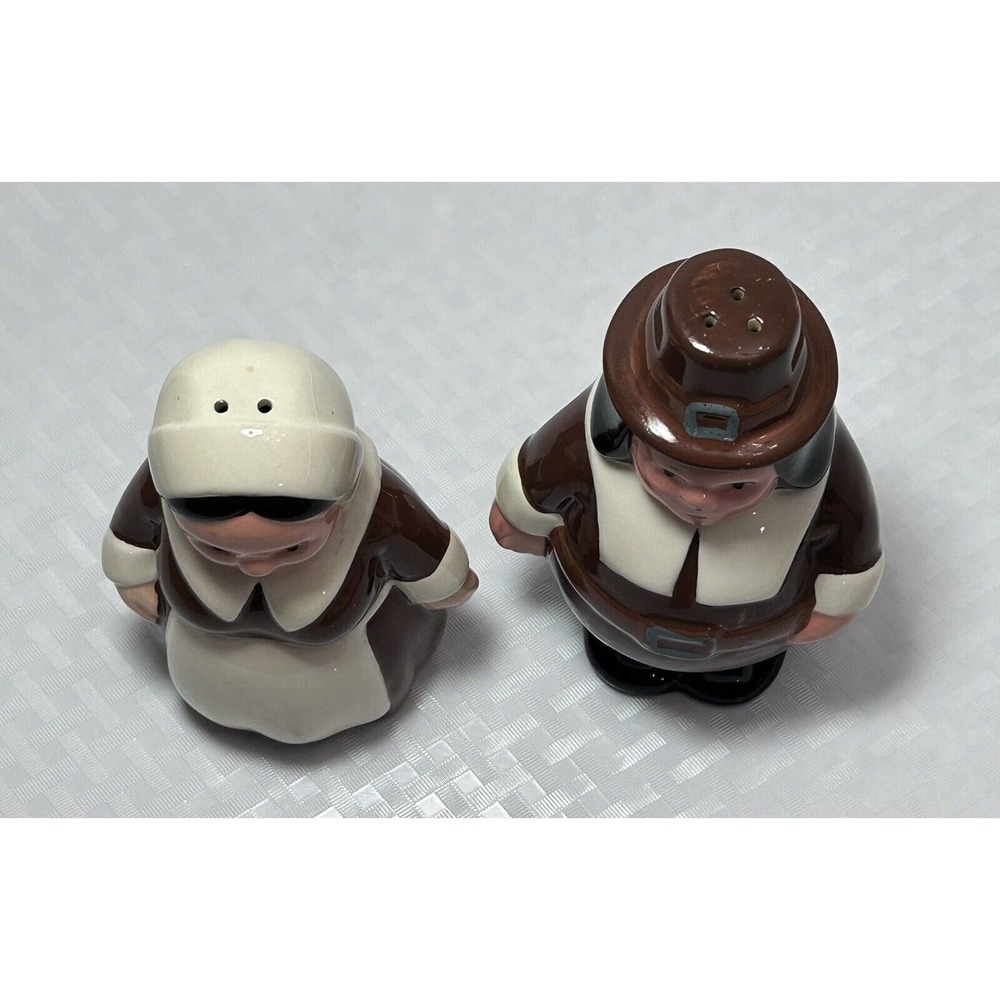 Thanksgiving Publix Supermarket The Pilgrim Pair Salt & Pepper Shakers - Picture 4 of 9